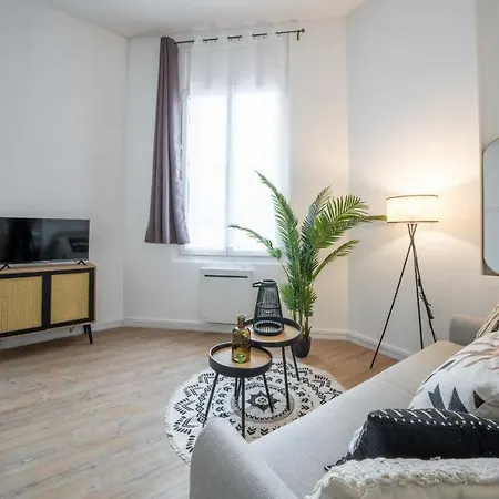 Bright 30 M Near The Place De La Comedie Apartment *