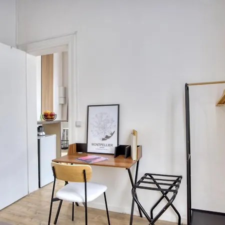 Apartment Bright 30 M Near The Place De La Comedie *